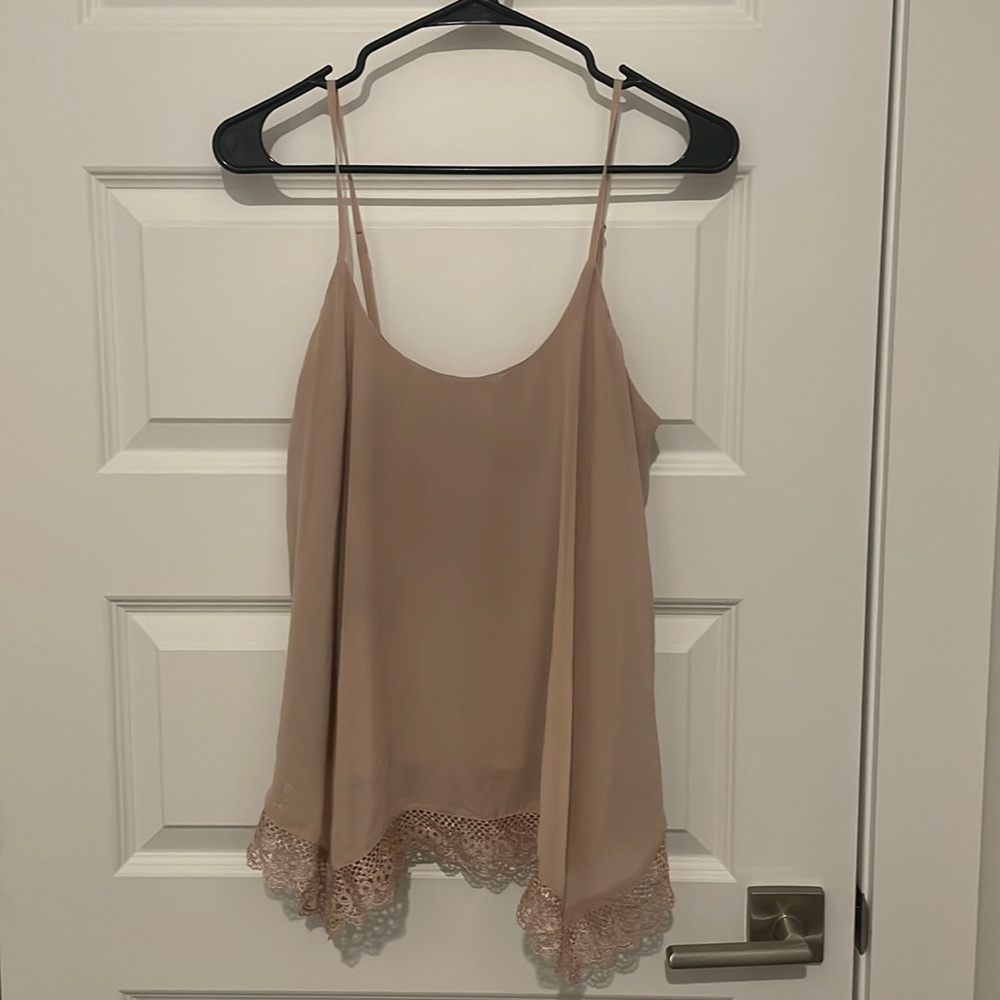 Flowy tank tank top with lace on bottom